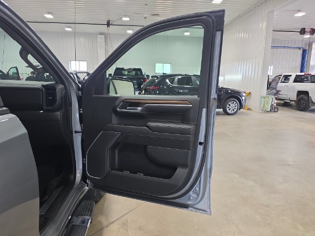 Used 2023 Chevrolet Silverado 1500 RST AWD/4WD image 30