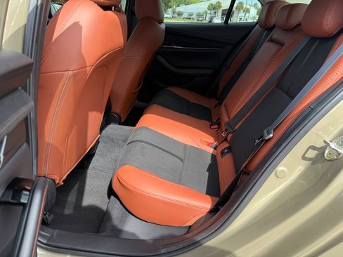 Used 2024 MAZDA MAZDA3 s image 19