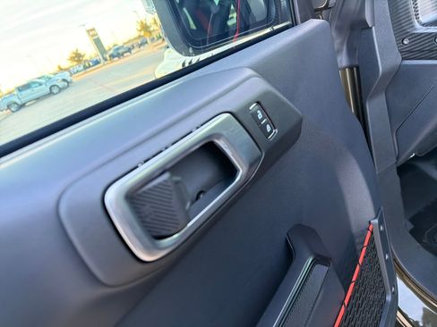 New 2025 Ford Bronco Raptor image 11