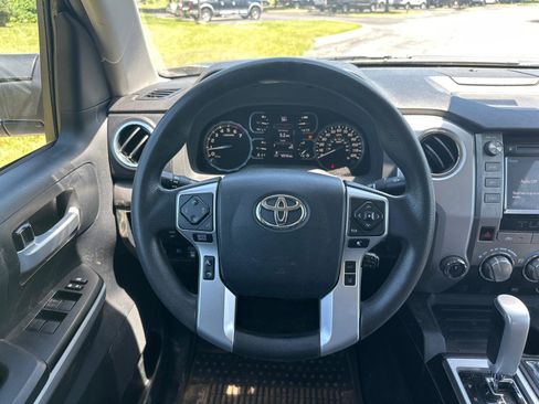 Used 2019 Toyota Tundra SR5 w/ SR5 Upgrade Package AWD/4WD image 17