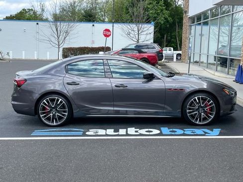 Used 2022 Maserati Ghibli Trofeo RWD image 24