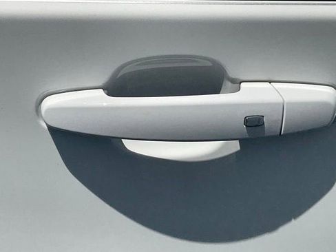 Certified 2023 Chevrolet Traverse LS FWD image 20