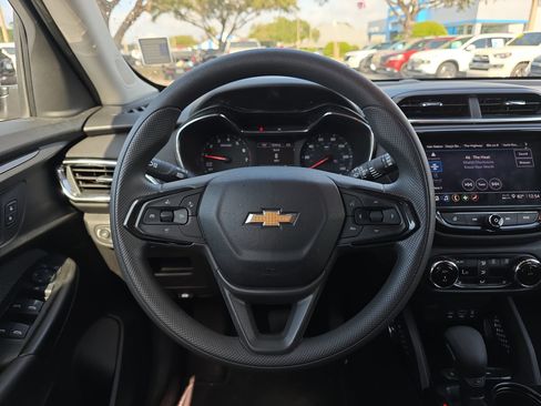 Used 2022 Chevrolet TrailBlazer LT w/ Convenience Package image 13