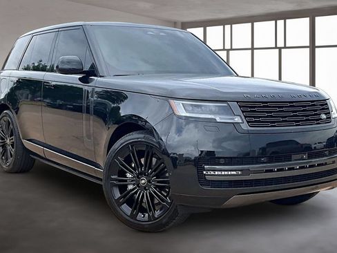 Used 2025 Land Rover Range Rover SE AWD/4WD image 10