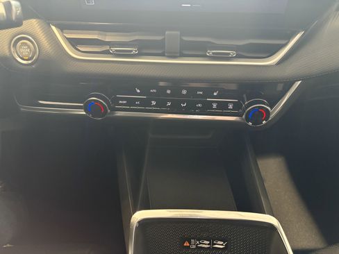 New 2026 Chevrolet Equinox LT w/ Convenience Package II image 18