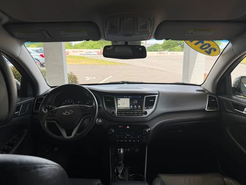 Used 2017 Hyundai Tucson Limited AWD/4WD image 9