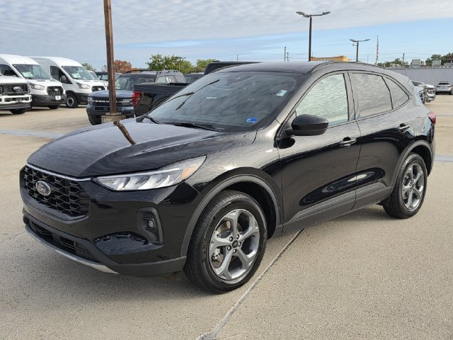 Used 2025 Ford Escape ST-Line Select AWD/4WD image 9