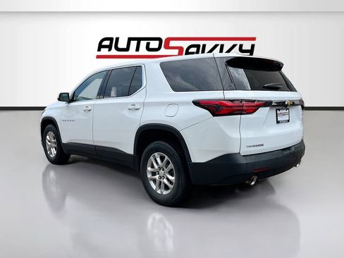 Used 2023 Chevrolet Traverse LS w/ Safety Package FWD image 5