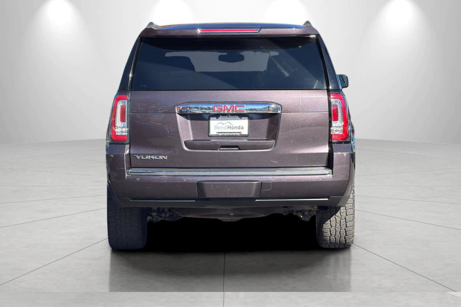 Used 2015 GMC Yukon Denali w/ Premium Package AWD/4WD image 7