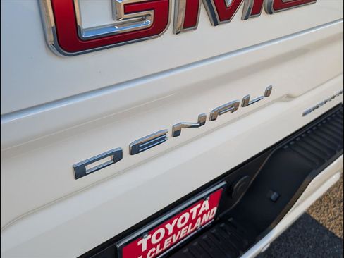 Used 2024 GMC Sierra 1500 Denali image 8