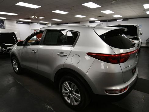 Used 2019 Kia Sportage LX w/ LX Popular Package AWD/4WD image 6