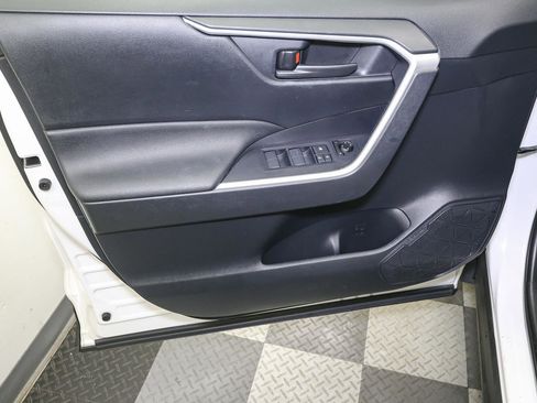 Used 2020 Toyota RAV4 LE w/ All Weather Liner Package image 40