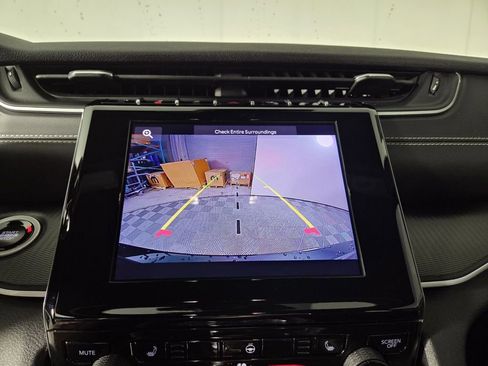 Used 2025 Jeep Grand Cherokee Altitude image 18