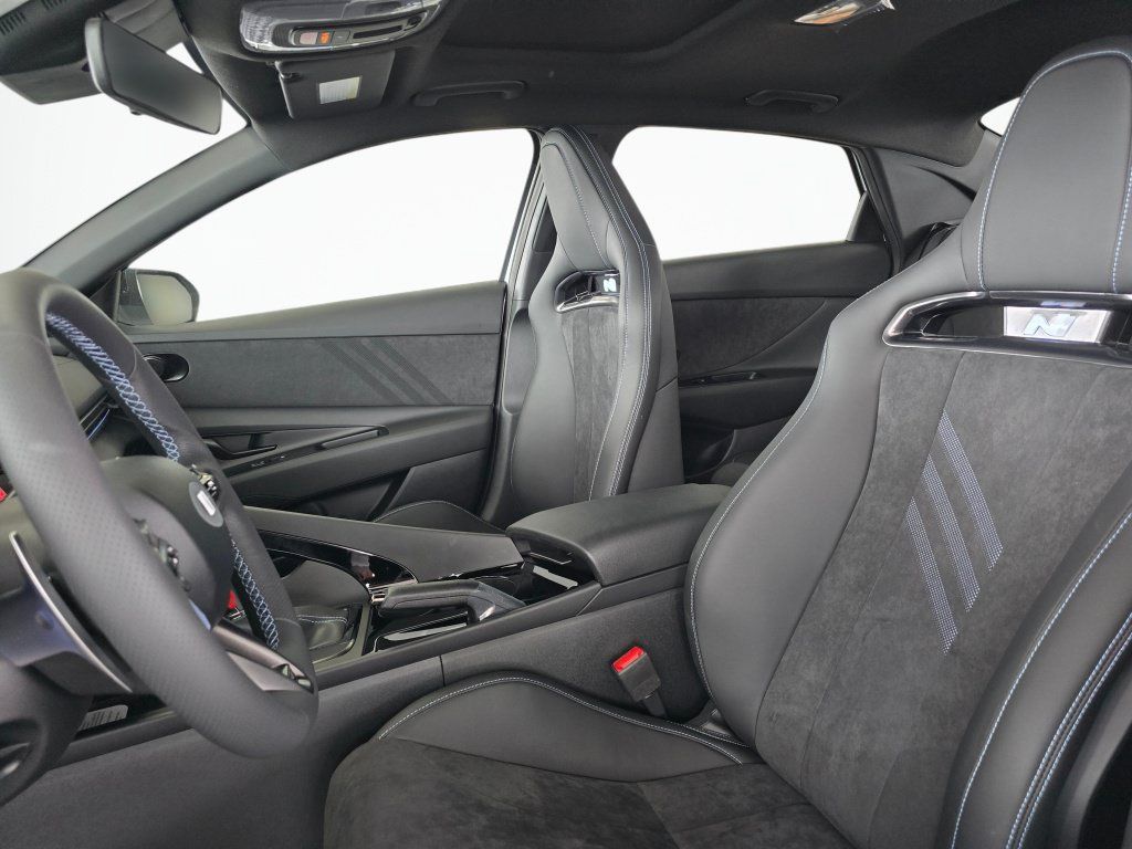 New 2026 Hyundai Elantra N FWD image 18