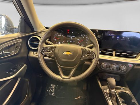 Used 2024 Chevrolet Trax LS FWD image 14