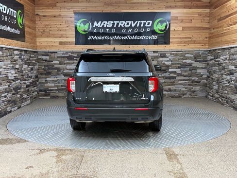 Used 2023 Ford Explorer XLT AWD/4WD image 8