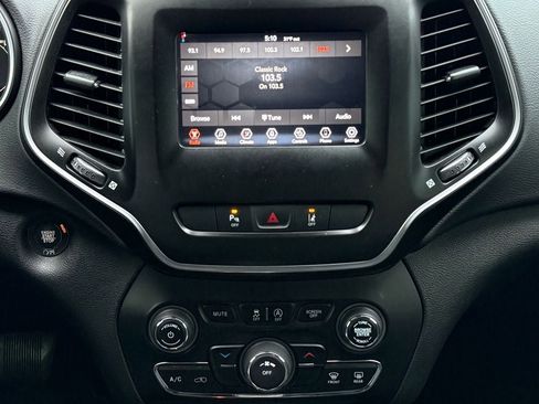 Used 2021 Jeep Cherokee Latitude Lux image 24