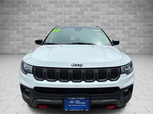 Used 2023 Jeep Compass Trailhawk AWD/4WD image 8