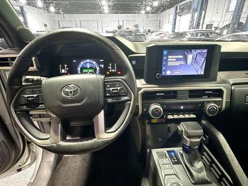 Used 2024 Toyota Tacoma SR5 image 12