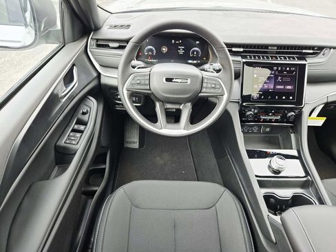 New 2026 Jeep Grand Cherokee Laredo X image 13