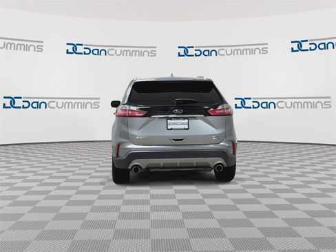 Used 2020 Ford Edge SEL image 8