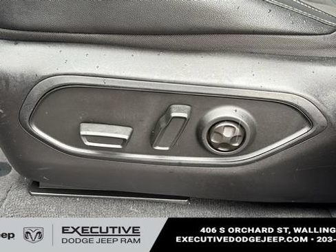 Used 2023 Jeep Grand Cherokee Altitude AWD/4WD image 10
