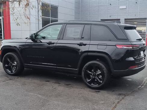 New 2025 Jeep Grand Cherokee Limited image 6