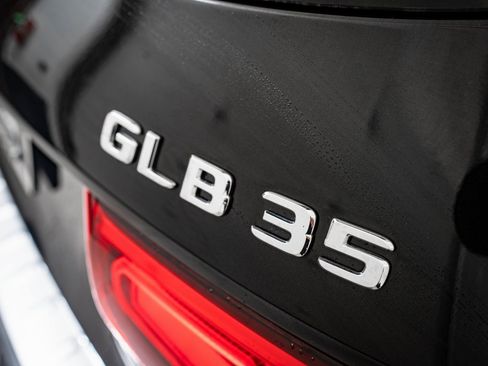 Certified 2022 Mercedes-Benz GLB 35 AMG 4MATIC image 17