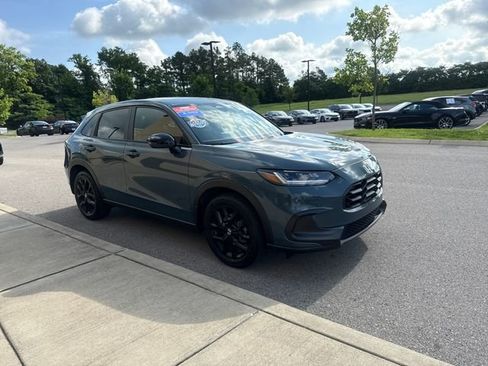 Certified 2025 Honda HR-V Sport image 6