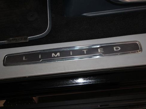 Used 2023 Ford F150 Limited image 7
