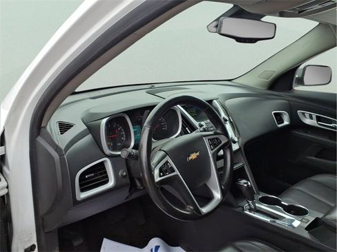 Used 2016 Chevrolet Equinox LTZ w/ Enhanced Convenience Package image 12