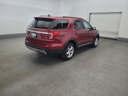 Used 2016 Ford Explorer XLT w/ Equipment Group 202A AWD/4WD image 9