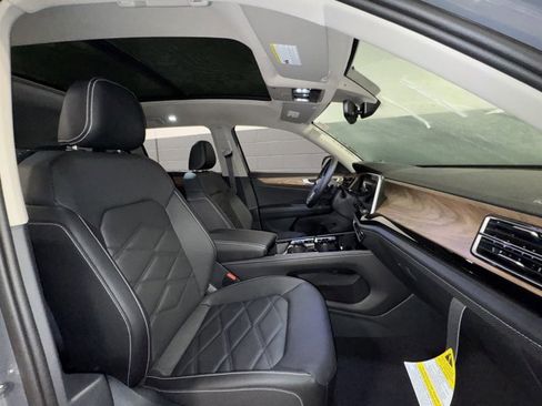 New 2026 Volkswagen Atlas SE image 12