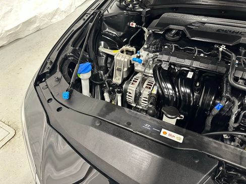 Used 2025 Hyundai Elantra Sport image 59