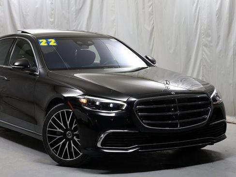 Used 2022 Mercedes-Benz S 500 4MATIC image 4
