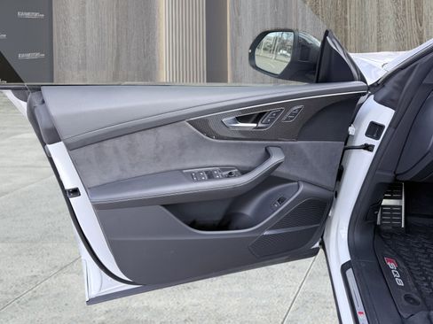 Used 2023 Audi SQ8 Prestige image 59