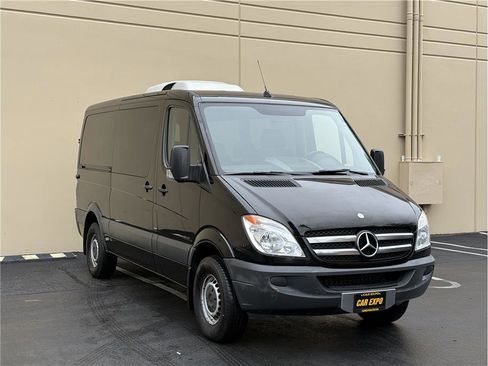 Used 2012 Mercedes-Benz Sprinter 2500 image 3