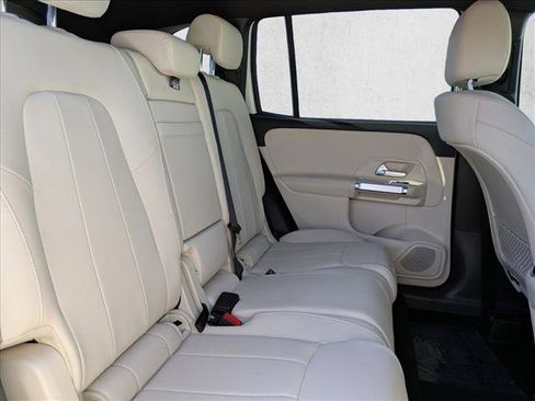 Certified 2025 Mercedes-Benz GLB 250 image 21