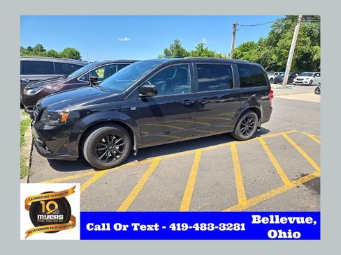 Used 2019 Dodge Grand Caravan SXT FWD image 1