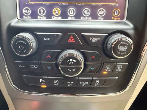 Used 2018 Jeep Grand Cherokee Limited w/ Trailer Tow Group IV image 18