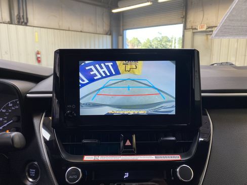 Used 2025 Toyota Corolla SE image 39