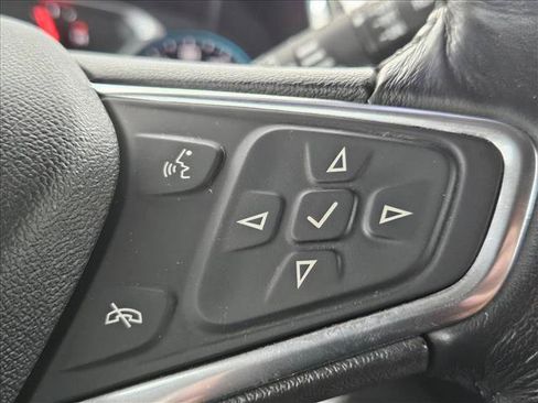 Used 2019 Chevrolet Equinox LT w/ Sun & Navigation Package AWD/4WD image 23