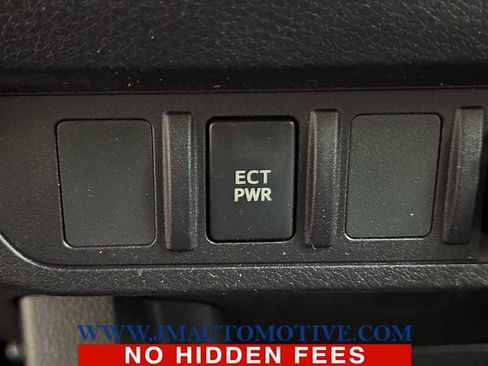 Used 2019 Toyota Tacoma SR5 image 32