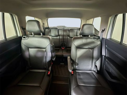 Used 2019 Volkswagen Atlas SEL R-Line image 13