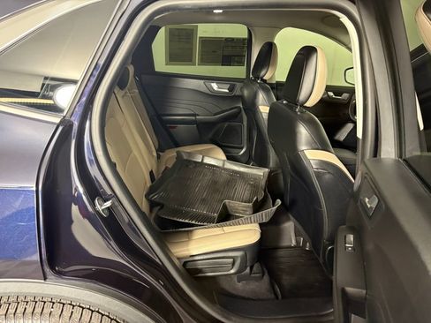 Certified 2021 Ford Escape Titanium image 35