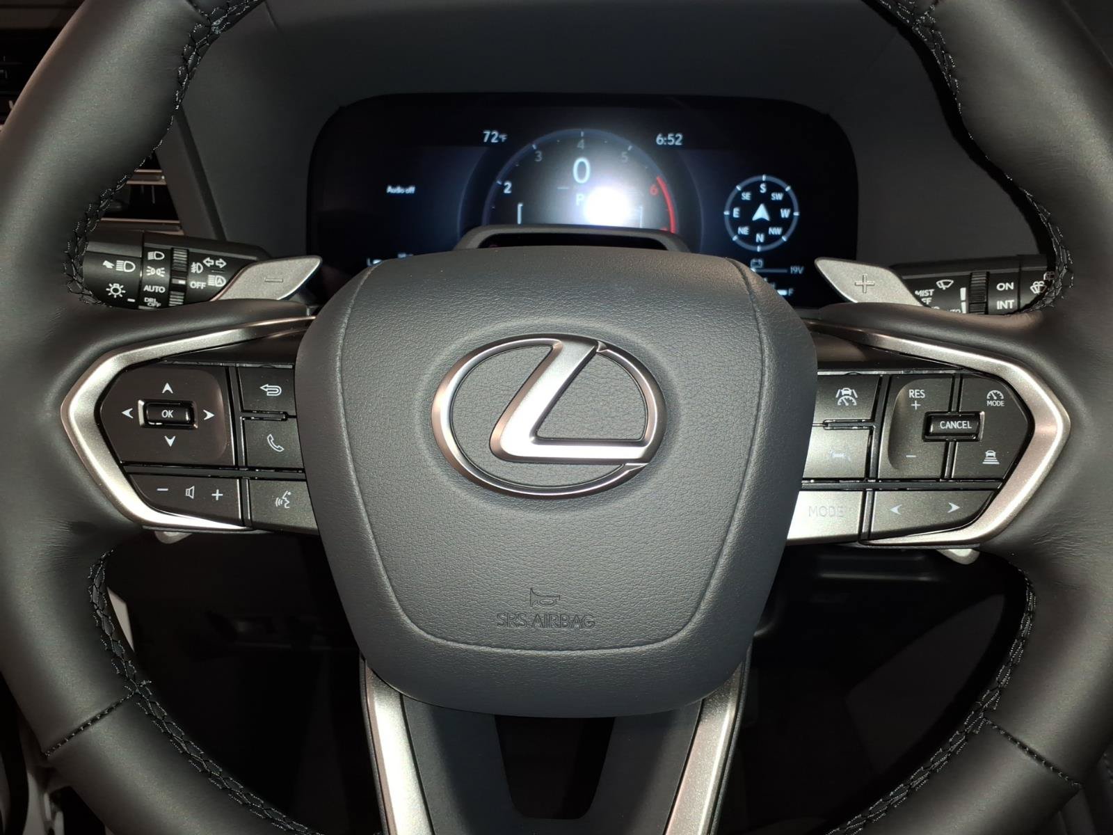 New 2026 Lexus GX 550 w/ Accessory Package (2T) AWD/4WD image 6