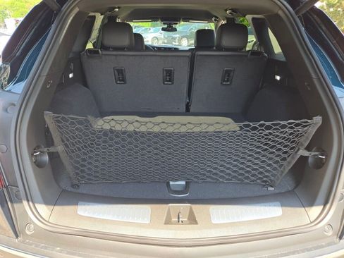 New 2025 Cadillac XT5 Luxury image 17