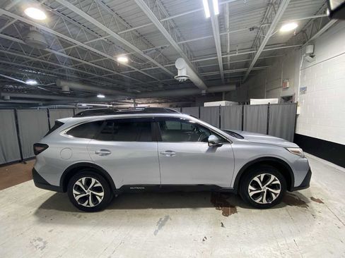 Used 2020 Subaru Outback Limited image 27