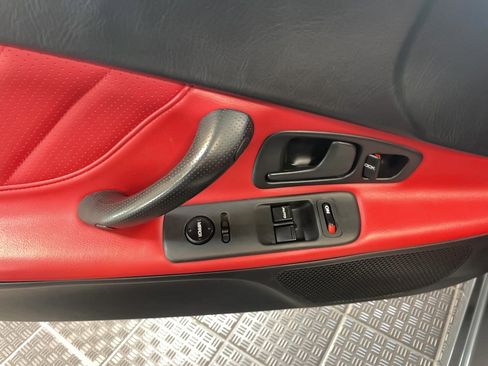 Used 2001 Honda S2000 image 17