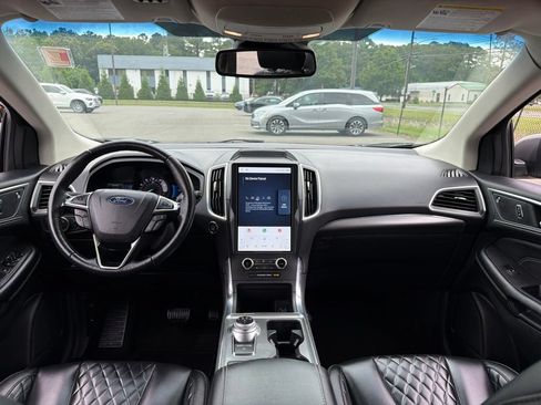 Used 2024 Ford Edge Titanium AWD/4WD image 8